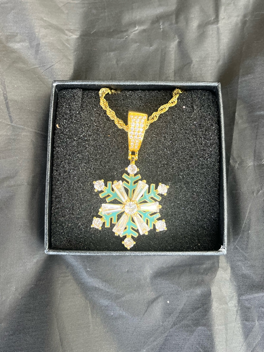 Gold Tone Green Enamel Spinning (Fidget) Snowflake Pendant Necklace